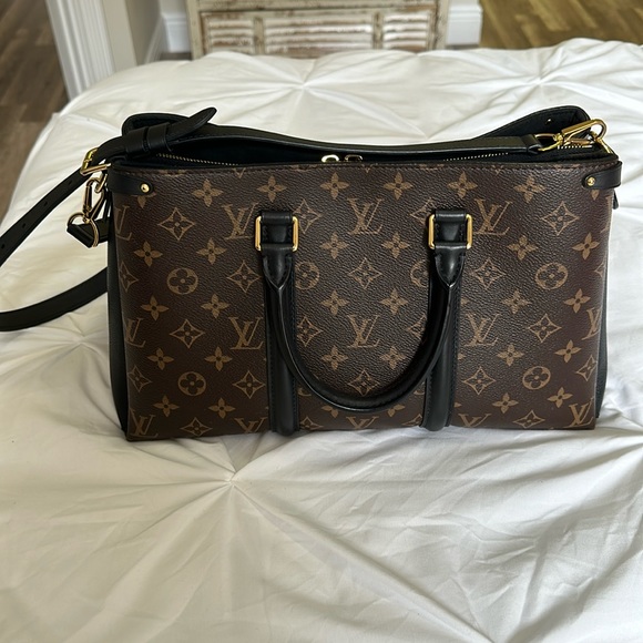 Soufflot MM Tote monogram canvas - Picture 2 of 16